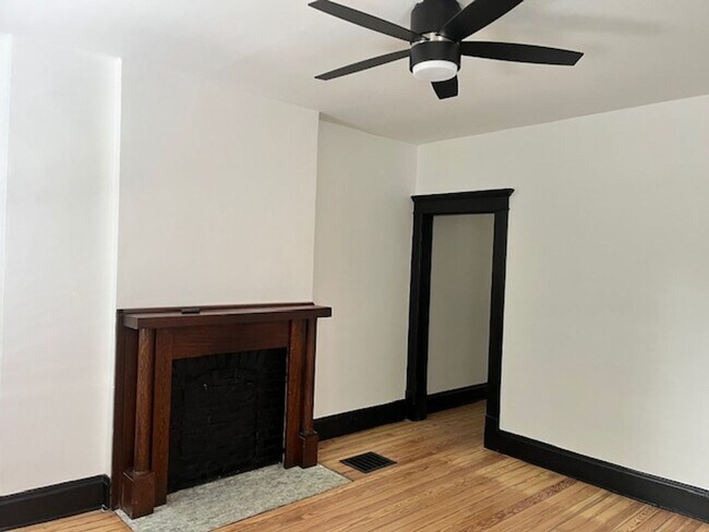 Foto del edificio - Welcome to your German Village Townhouse.