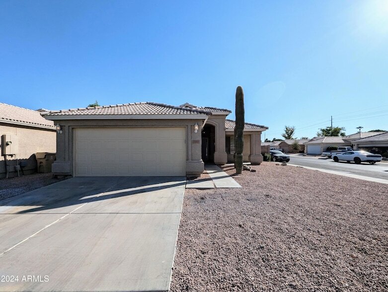 Primary Photo - 7059 W Gardenia Ave