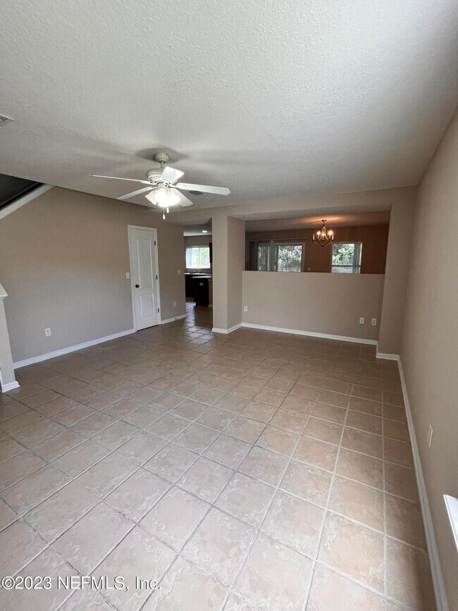 Building Photo - 86339 Cartesian Pointe Dr