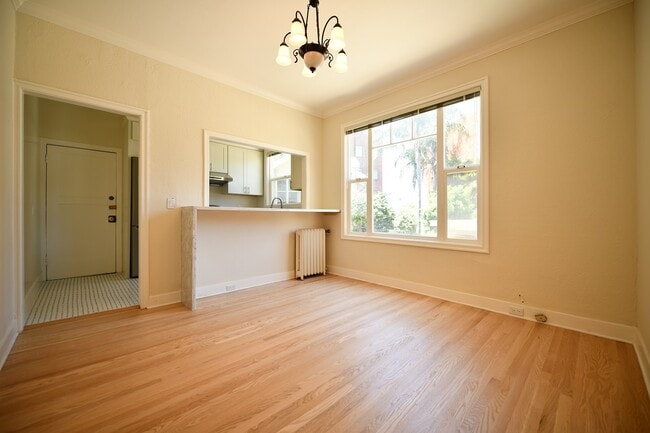 Building Photo - 465 Bellevue Ave