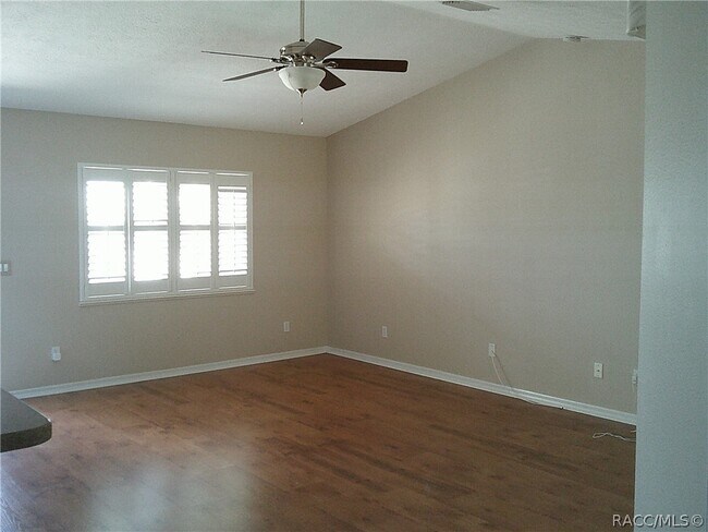 Building Photo - 1035 S Brookfield Dr