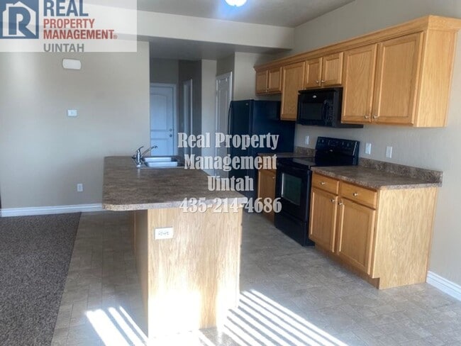 Foto del edificio - 3 Bed 2.5 bath Townhome