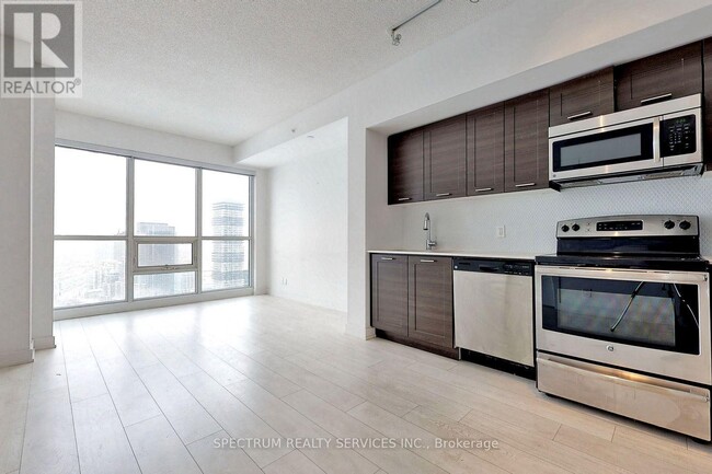 Building Photo - 2220 Lake Shore Blvd W