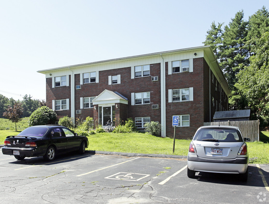 Building Photo - Pine Knoll Apartments