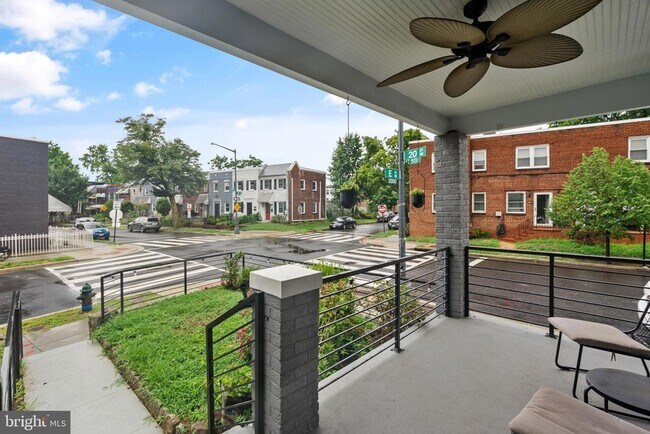 Building Photo - 2000 E Street NE Unit