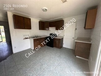 Building Photo - 2504 Redondo Dr
