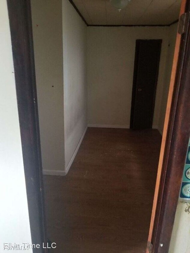Building Photo - 2 br, 1 bath House - 56 Schmarbeck Ave