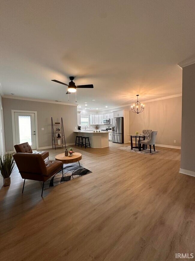 Building Photo - 3795 High Pointe Dr