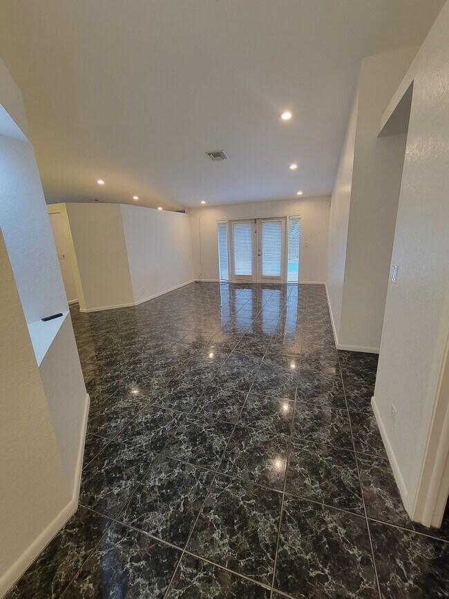 Building Photo - 9831 NW 53rd Ct