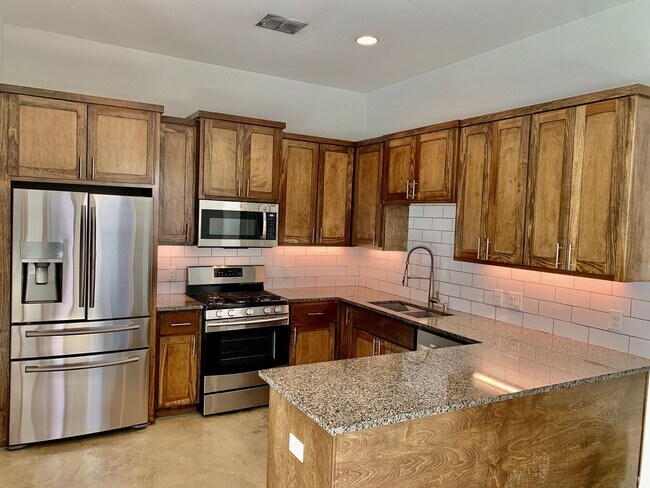 Building Photo - Modern 2 bedroom, 2.5 bathroom with a Back...