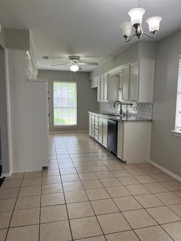 Building Photo - 1803 Kensington Dr
