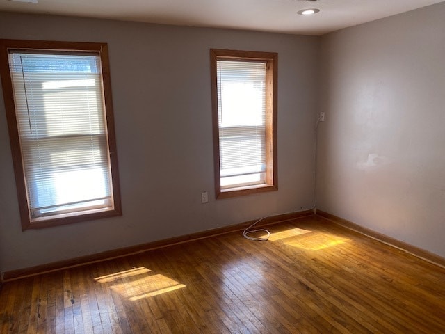 Foto del edificio - 3145 N Oakley Ave