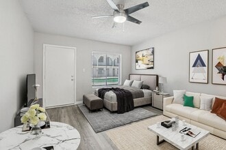 Interior Photo - Aster on University