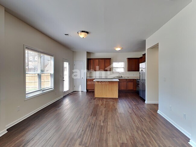 Foto del edificio - 429 Belmont Way