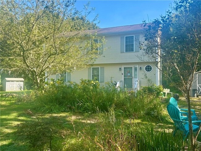 Building Photo - 37 Lakeside Dr