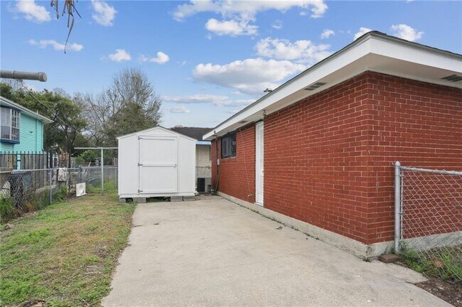 Foto del edificio - 7551 Oak St