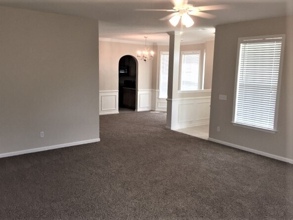 Building Photo - 14 Bushwood Dr