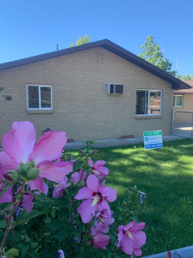 Primary Photo - 3 Bedroom Apartment Duplex in Longmont