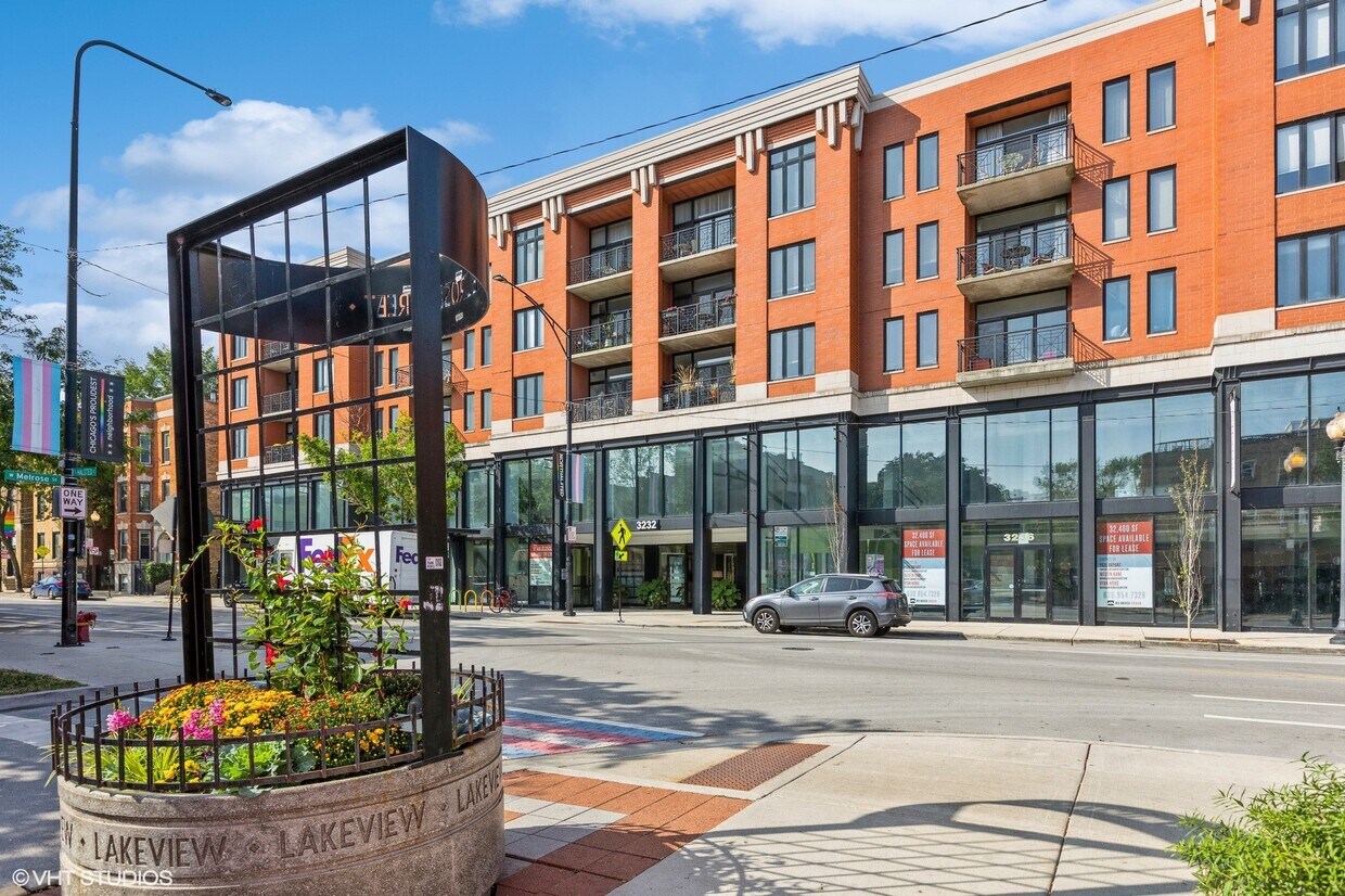 Foto principal - 3232 N Halsted St