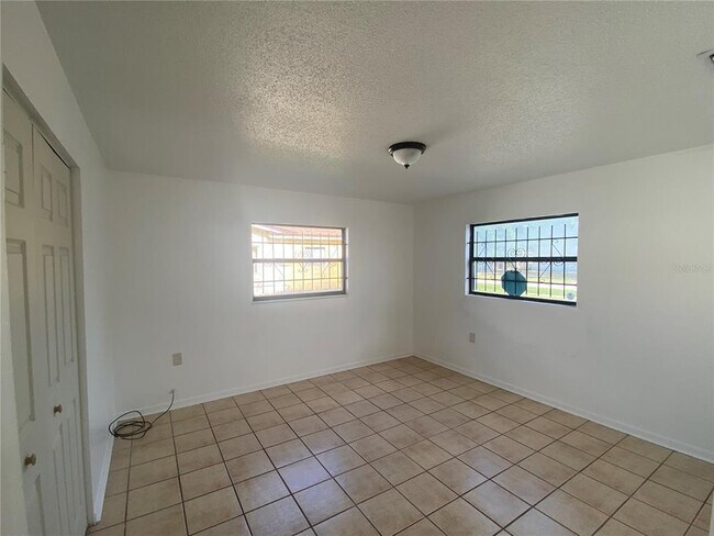 Building Photo - 4291 Clarinda St
