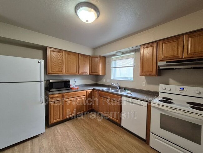 Foto del edificio - 3162 Tarwater Ave