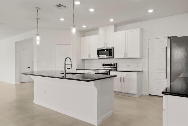 Foto del edificio - 7400 Lowery Xing