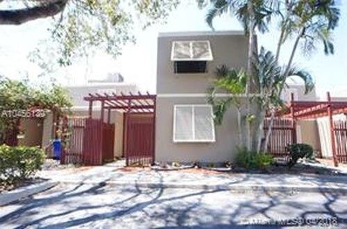 Building Photo - 10941 N Lakeview Dr