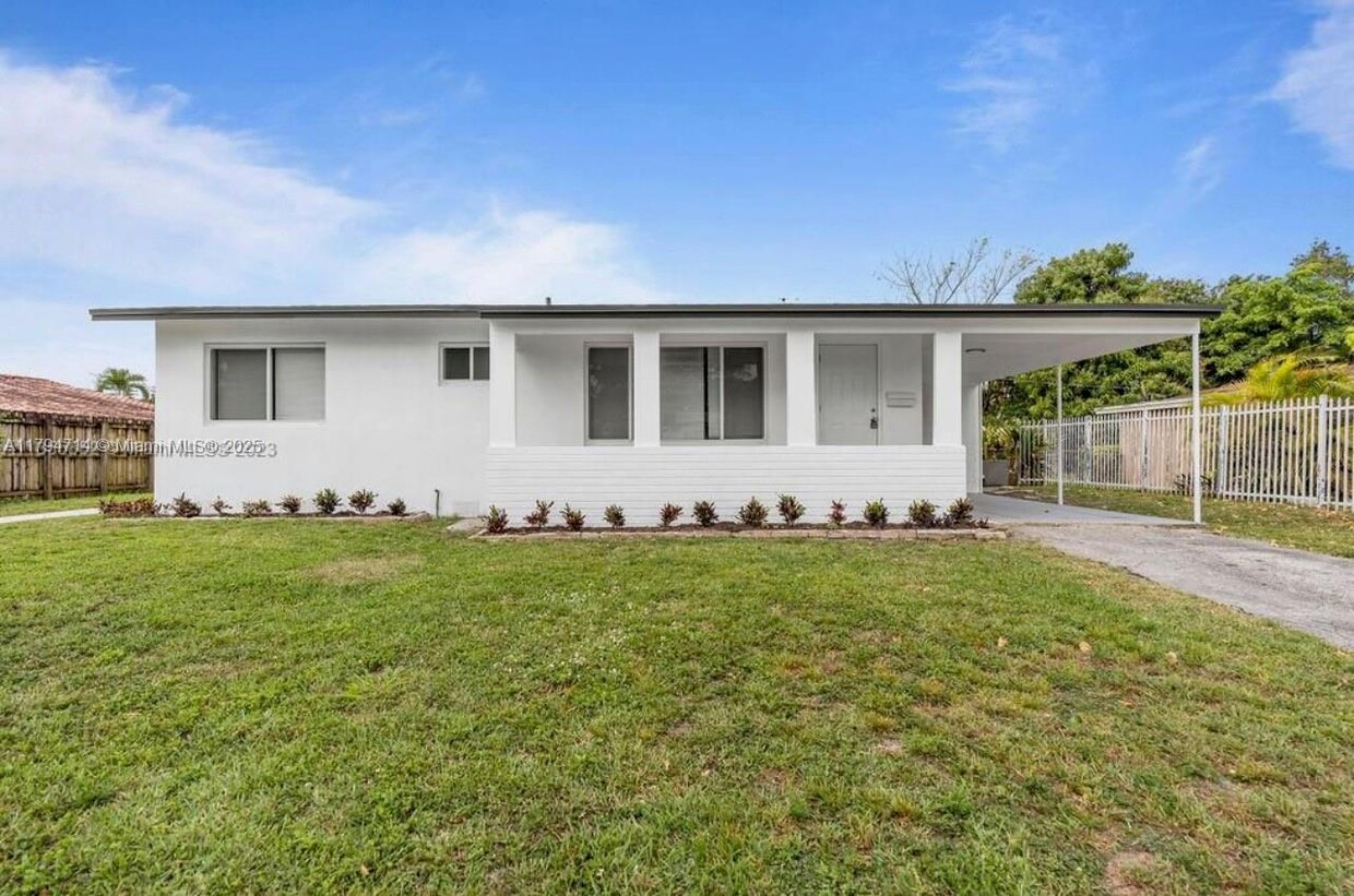 Primary Photo - 1810 SW 70th Ave