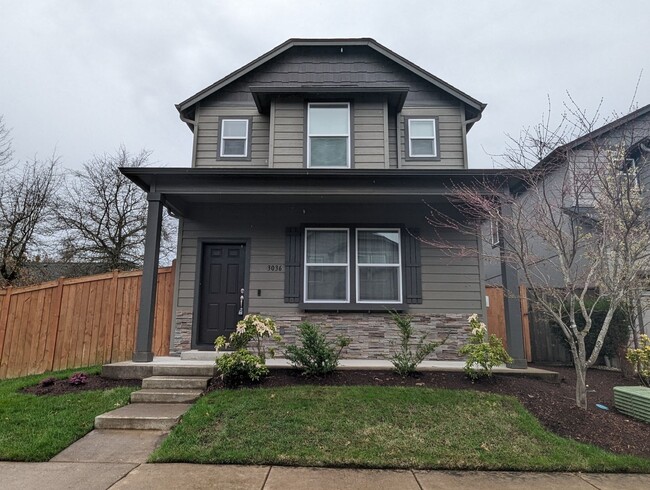 Building Photo - Gorgeous 3-Bedroom, 2.5-Bath Home on Corner Lot In Eugene!