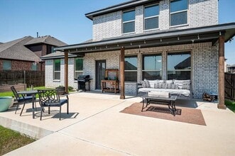 Building Photo - 1202 Alderwood Dr