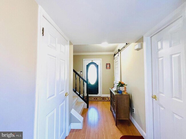 Building Photo - 4 Millbank Ct
