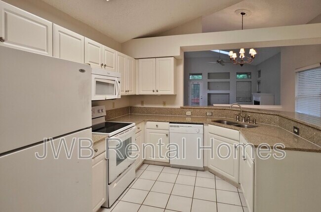 Foto del edificio - 12845 Daybreak Ct W