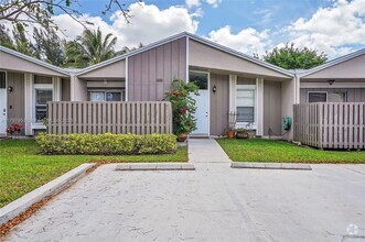 Building Photo - 616 Woodgate Cir
