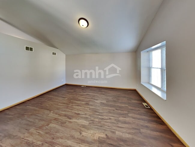 Building Photo - 1303 Lasser Drive