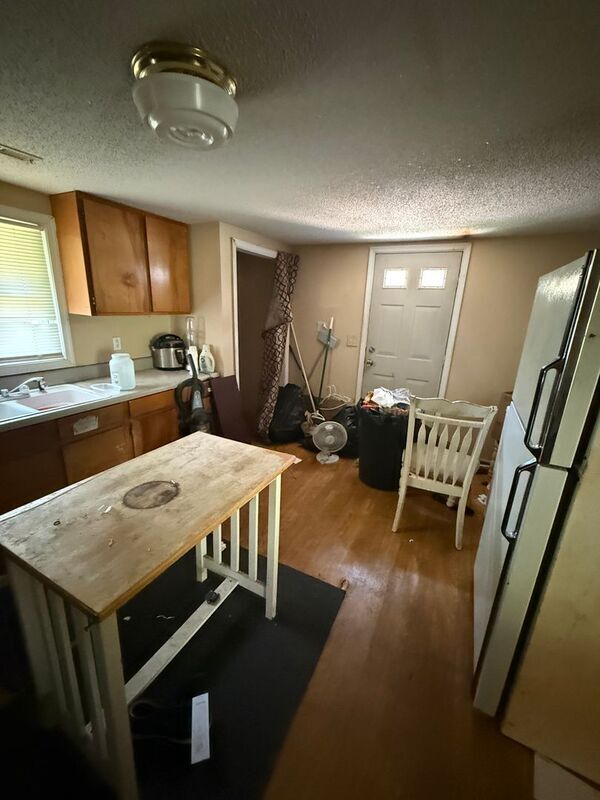 Foto del edificio - 1214-A Manning Rd