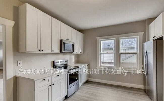 Building Photo - 1385 Quitman St