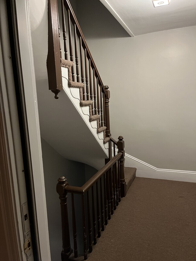 Front Hallway - 53 Bridge St