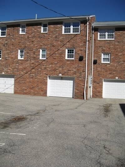 Foto principal - 128 Hadley Village Rd