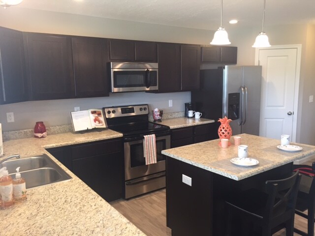 Building Photo - 5121 Sullivans Ridge Dr