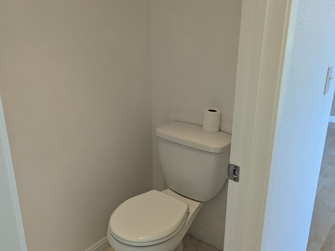 107 Devonwood, Hercules, CA 94547 Condo for Rent in Hercules, CA