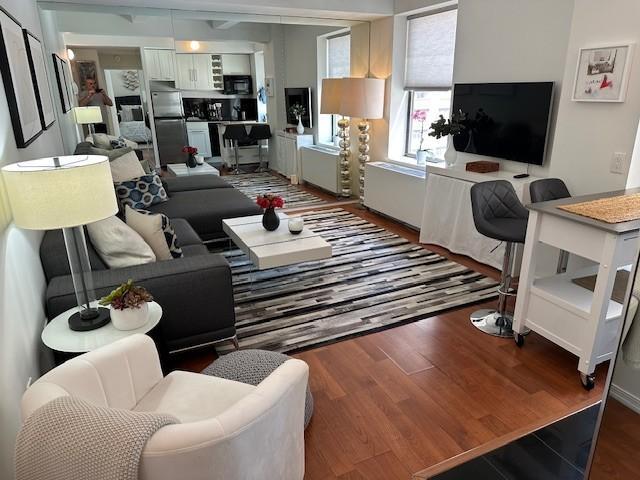 Primary Photo - 1 bedroom in New York NY 10019