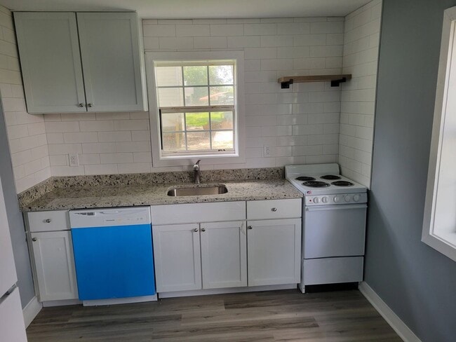 Photo - 1904 Hampton Ave Apartment
