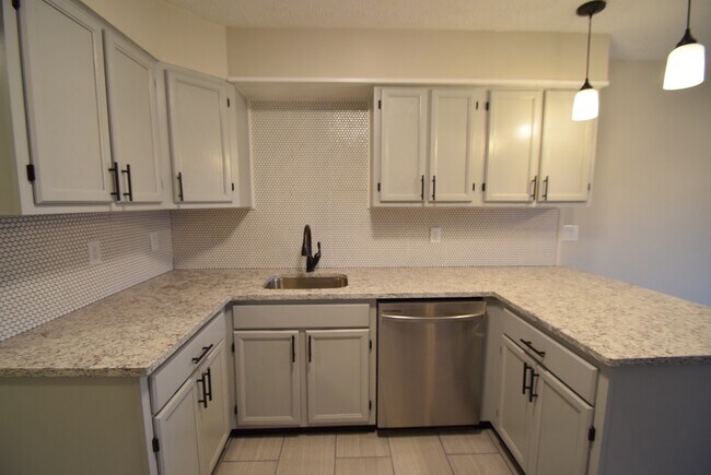 Building Photo - 2059 Northdale Lake Drive, Unit 2059 B