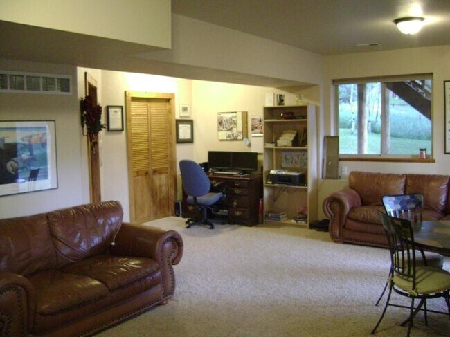 Building Photo - Great Mountain Home in Bailey!