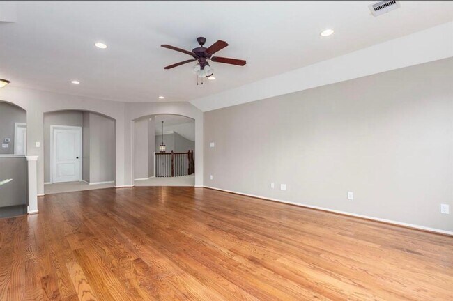 Building Photo - 2207 Bayou Cove Ln