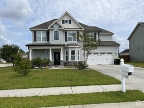 Building Photo - 834 Solomon Dr