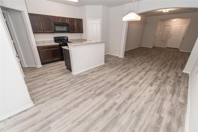 Foto del edificio - 2735 Madison Ct