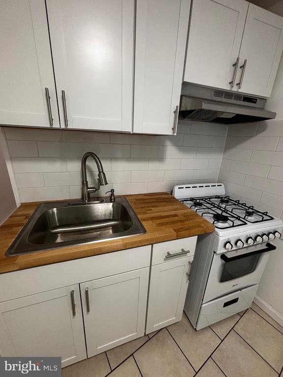 Foto del edificio - 2339 Belgrade St