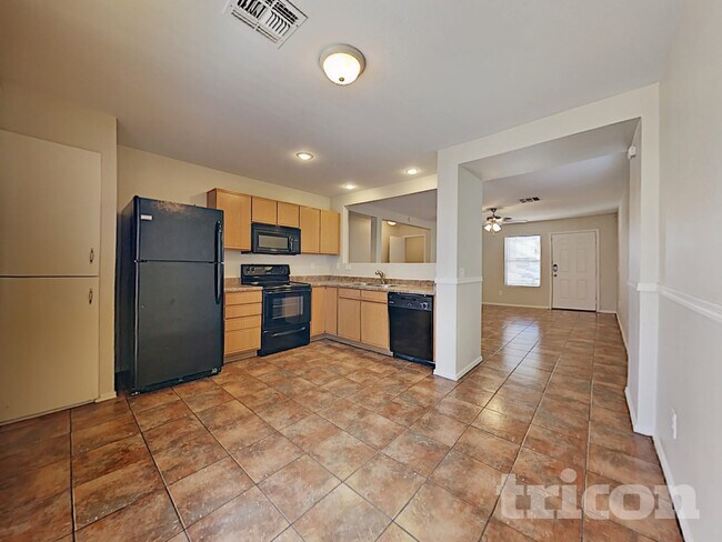 Foto del edificio - 11519 W Windrose Ave