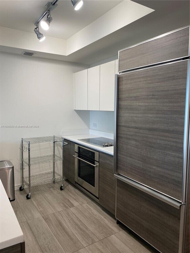 Building Photo - 1100 South Miami Avenue Apt #2804, Miami, ...